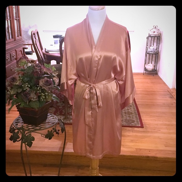 •NWOT• Victoria's Secret Pastel Pink Satin Robe - Picture 2 of 12